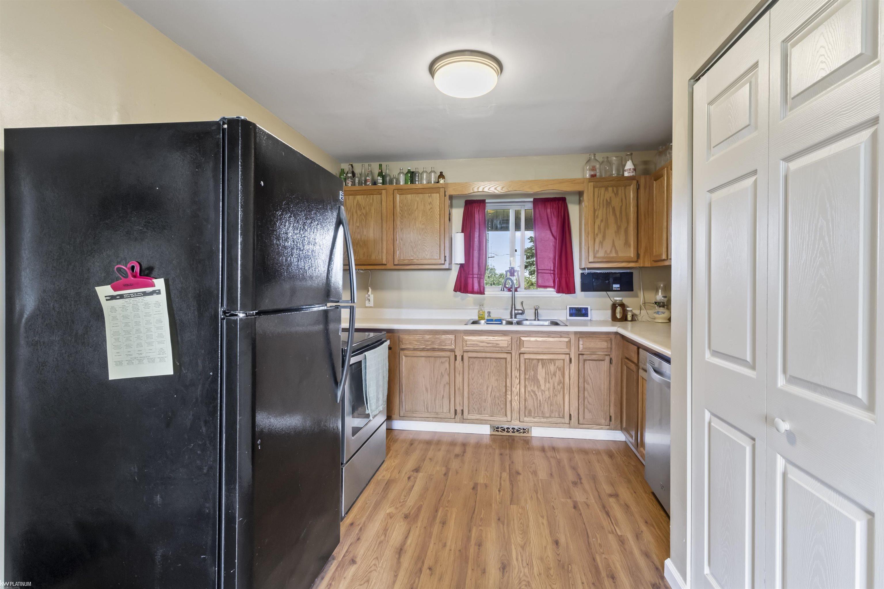 8070 Vincent Road Croswell, MI 48422 - Photo 22 of 38 50120723-21.JPG