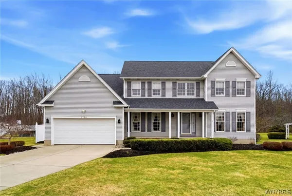 $599,900 | 4580 Ridgeview Drive South, Pendleton, NY 14120