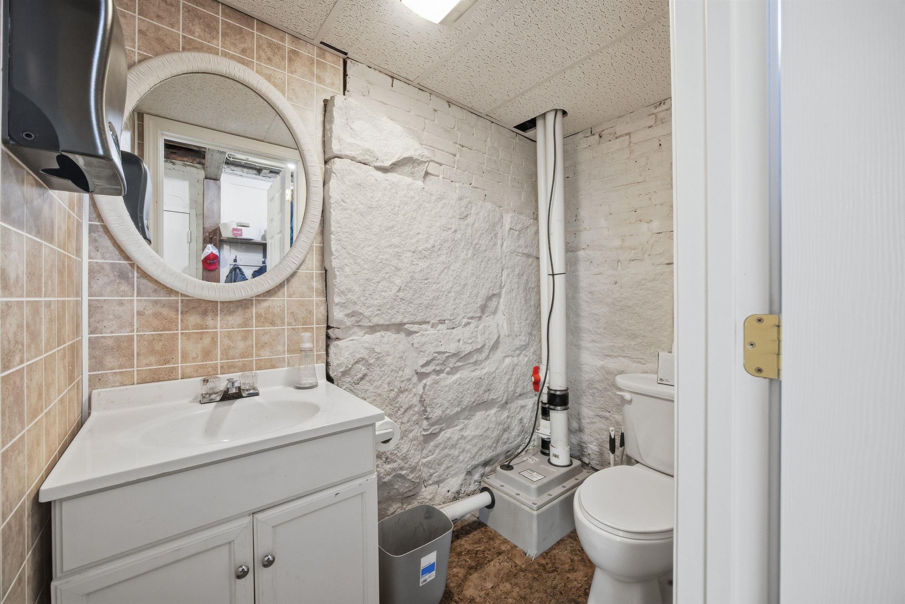 285 Pleasant Street Concord, NH 03301 - Photo 43 of 60