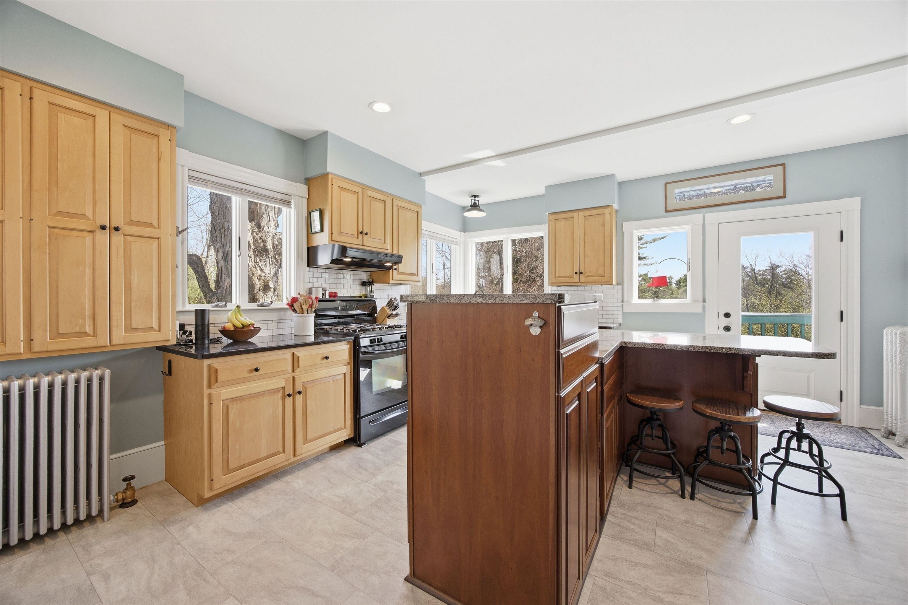 285 Pleasant Street Concord, NH 03301 - Photo 8 of 60