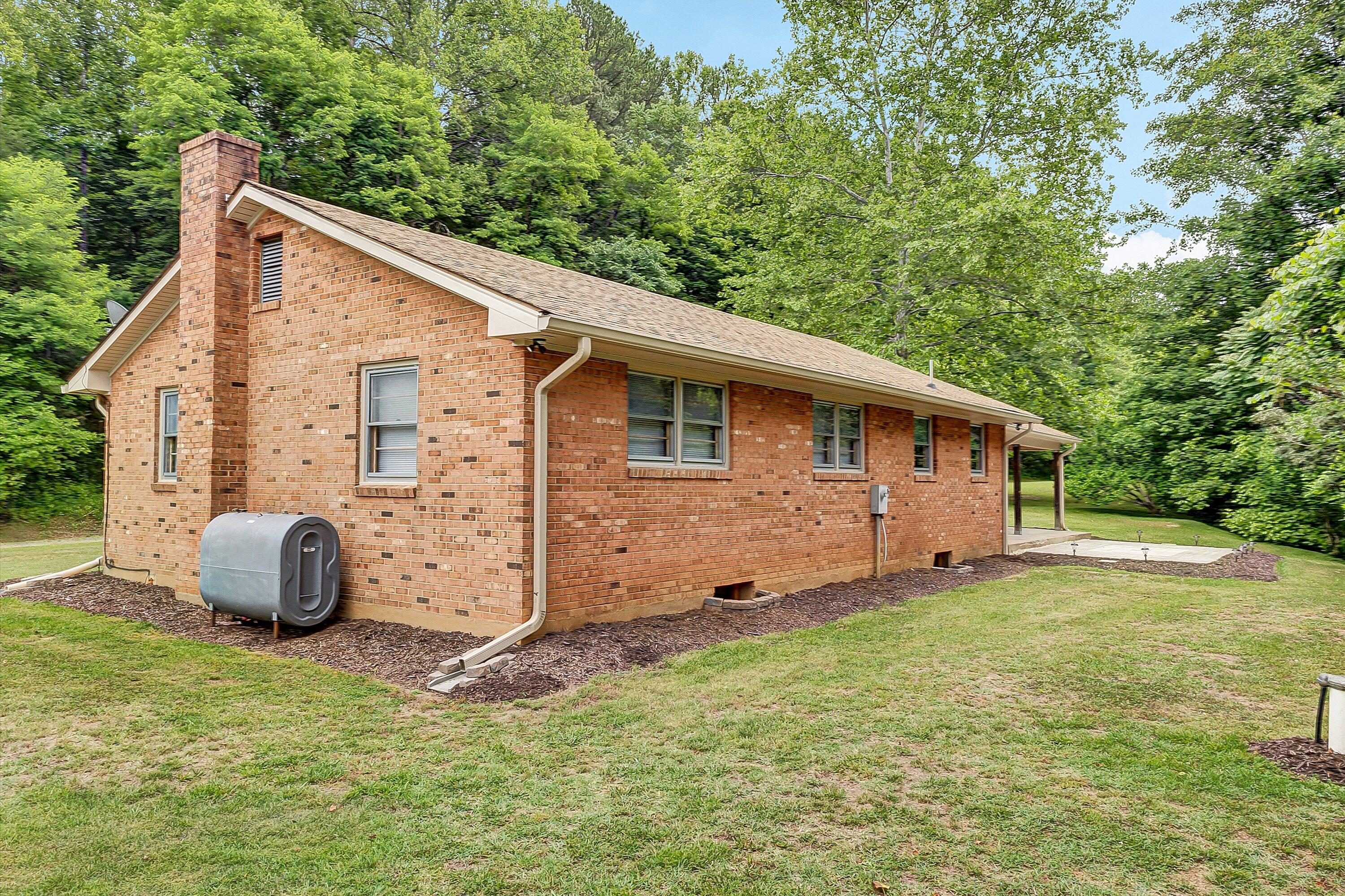 6715 McKinney Hollow Road Eagle Rock, VA 24085 - Photo 28 of 32 28-SGP-42-2