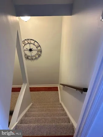 $3,300 | 6035 Crown Royal Circle, Alexandria, VA 22310