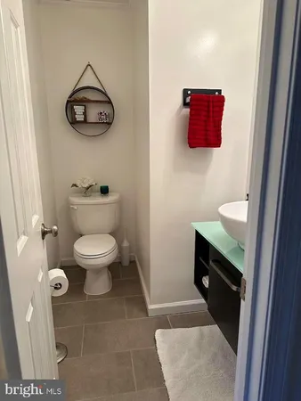 $3,300 | 6035 Crown Royal Circle, Alexandria, VA 22310