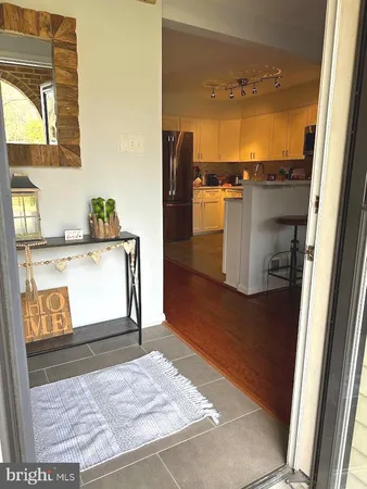 $3,300 | 6035 Crown Royal Circle, Alexandria, VA 22310