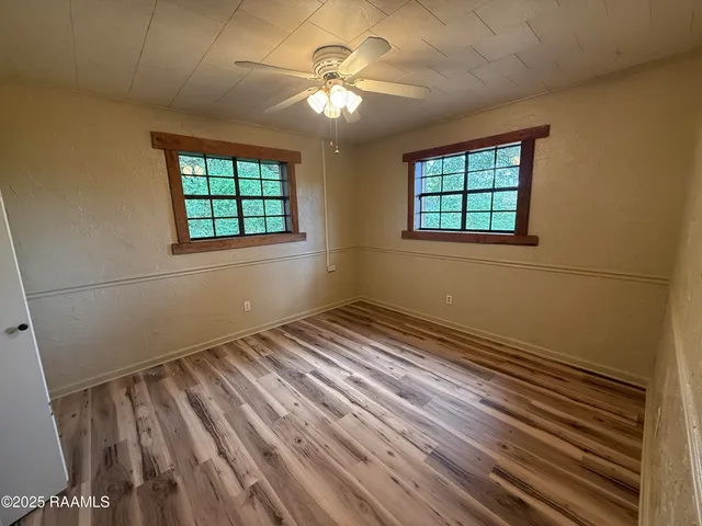 $1,400 | 417 East Broussard Road, Lafayette, LA 70503