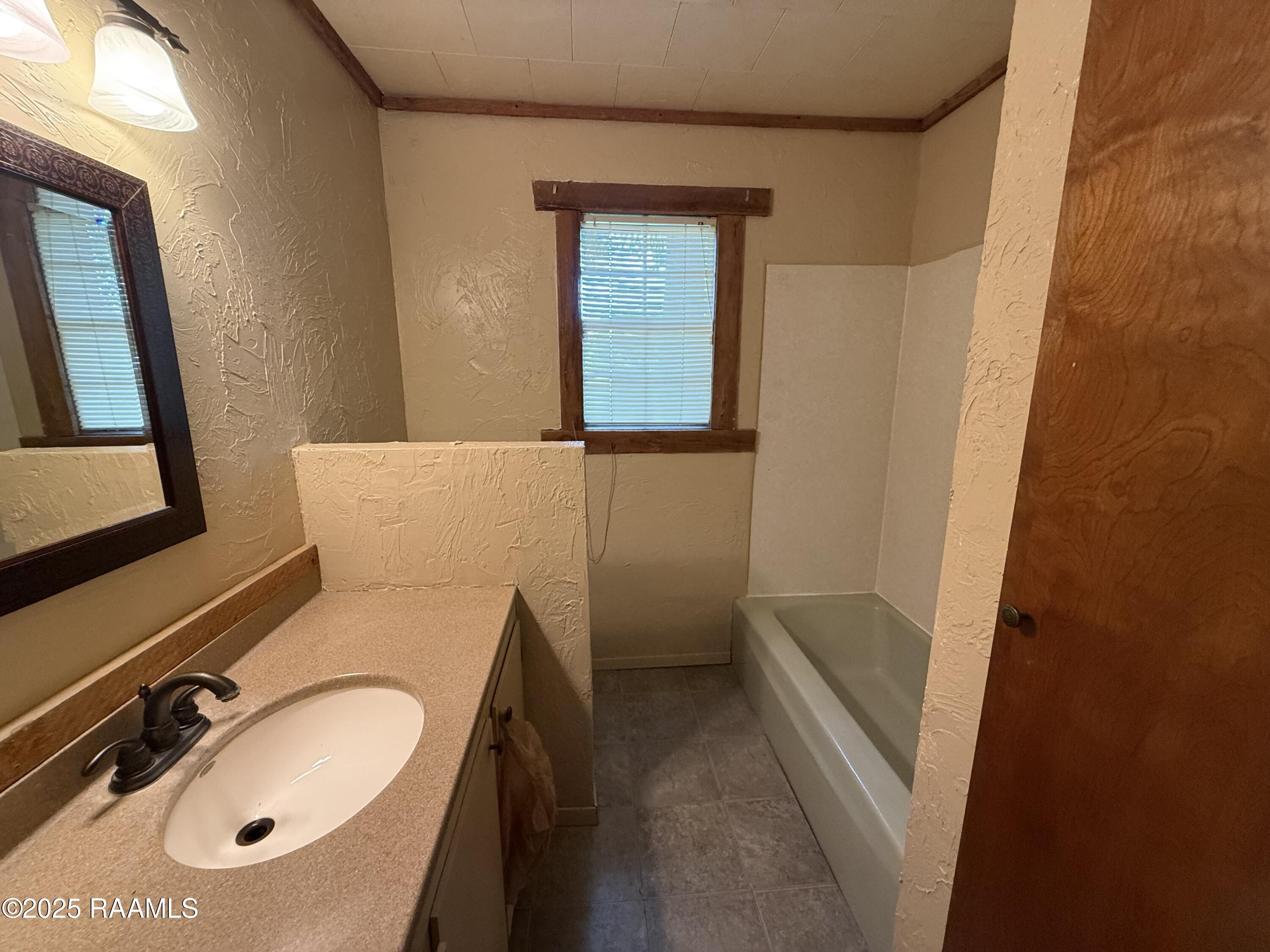 417 East Broussard Road Lafayette, LA 70503 - Photo 6 of 10 Bathroom