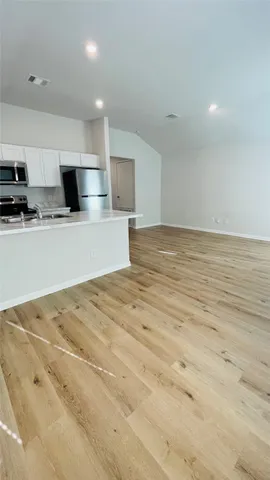 $1,190 | 958 Road 5702 Cleveland Tx 77327, Cleveland, TX 77327