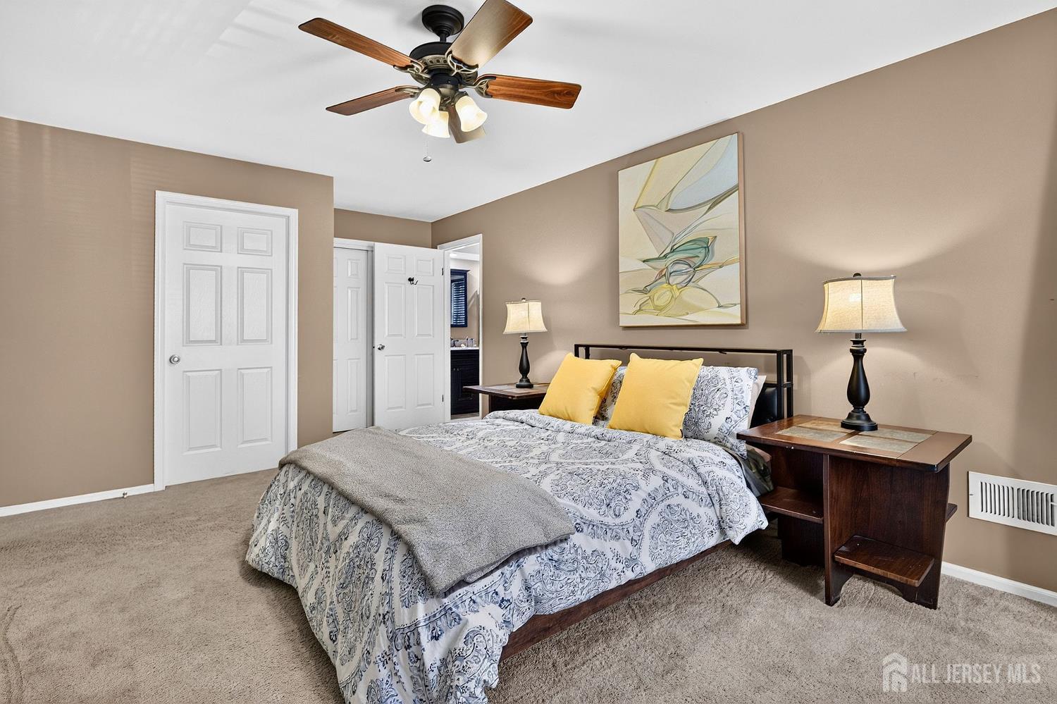 204 Raintree Court Helmetta, NJ 08828 - Photo 15 of 25