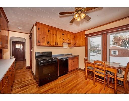 17 Kent Street West Springfield, MA 01089 - Photo 8 of 29