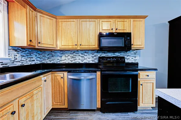 $349,900 | 17541 Highway 31 South, Henryville, IN 47126