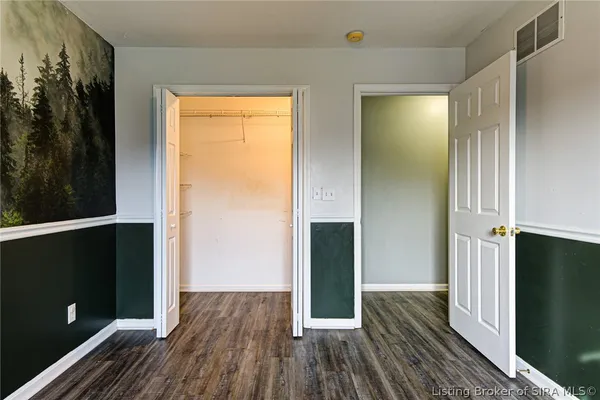 $349,900 | 17541 Highway 31 South, Henryville, IN 47126