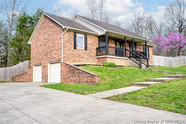 $349,900 | 17541 Highway 31 South, Henryville, IN 47126