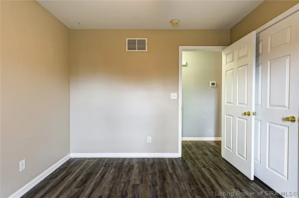 $349,900 | 17541 Highway 31 South, Henryville, IN 47126