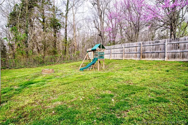 $349,900 | 17541 Highway 31 South, Henryville, IN 47126