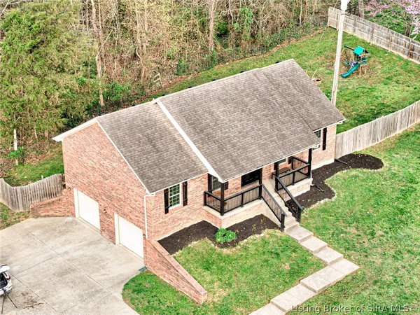 $349,900 | 17541 Highway 31 South, Henryville, IN 47126