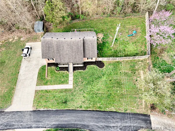 $349,900 | 17541 Highway 31 South, Henryville, IN 47126