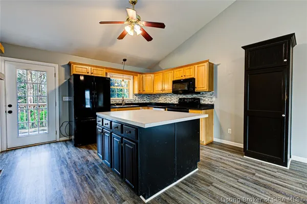 $349,900 | 17541 Highway 31 South, Henryville, IN 47126