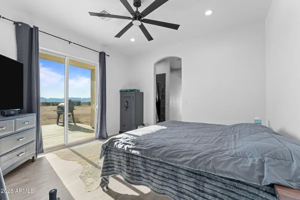 $899,000 | 49102 North 530th Drive, Aguila, AZ 85320