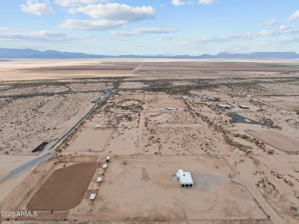 $899,000 | 49102 North 530th Drive, Aguila, AZ 85320