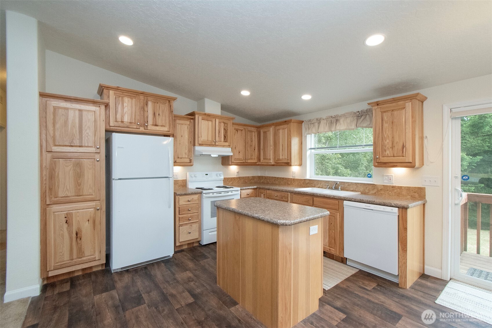 285 Bon Jon View Way Sequim, WA 98382 - Photo 6 of 40