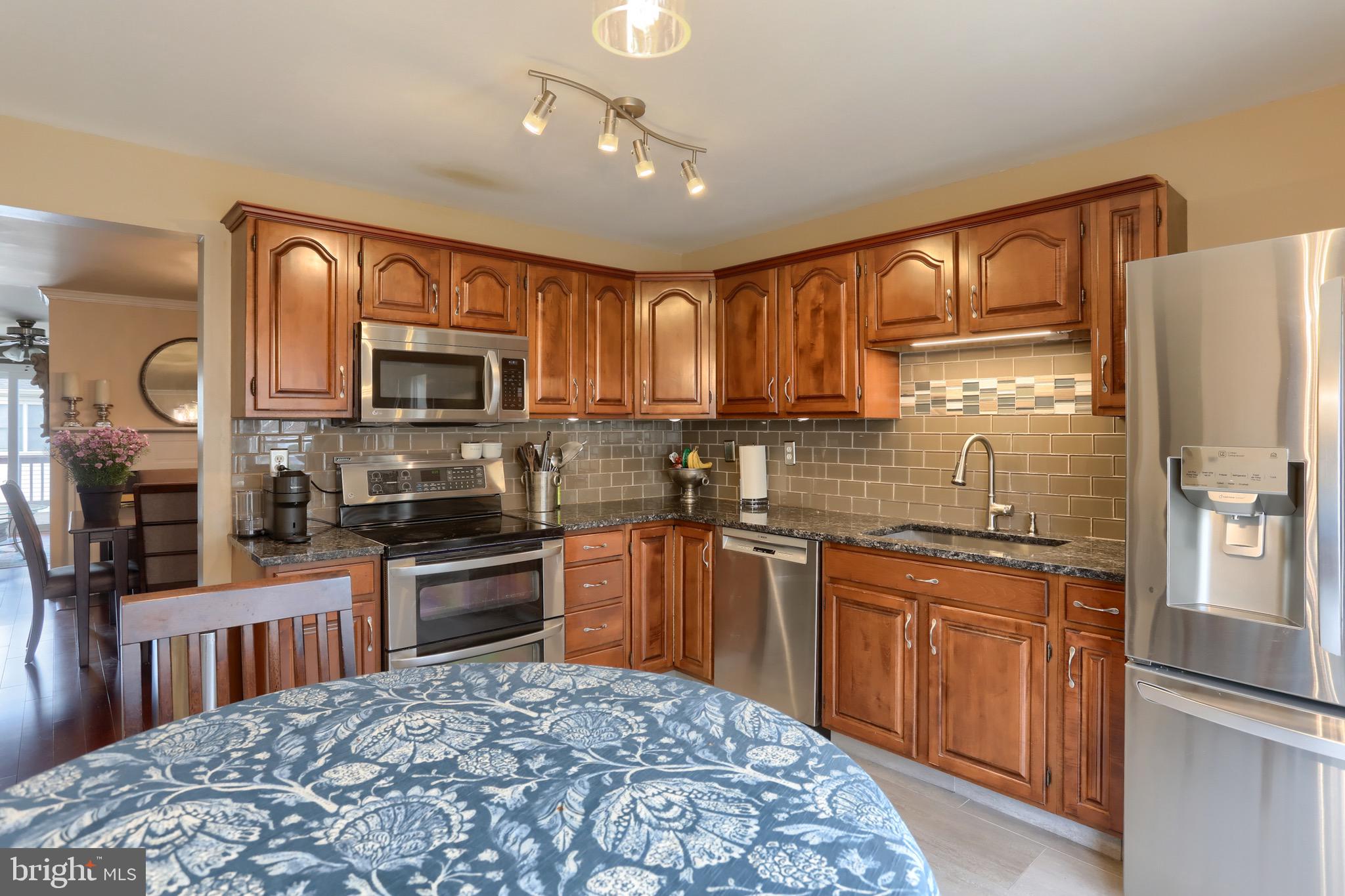 2039 Raleigh Road Hummelstown, PA 17036 - Photo 11 of 35