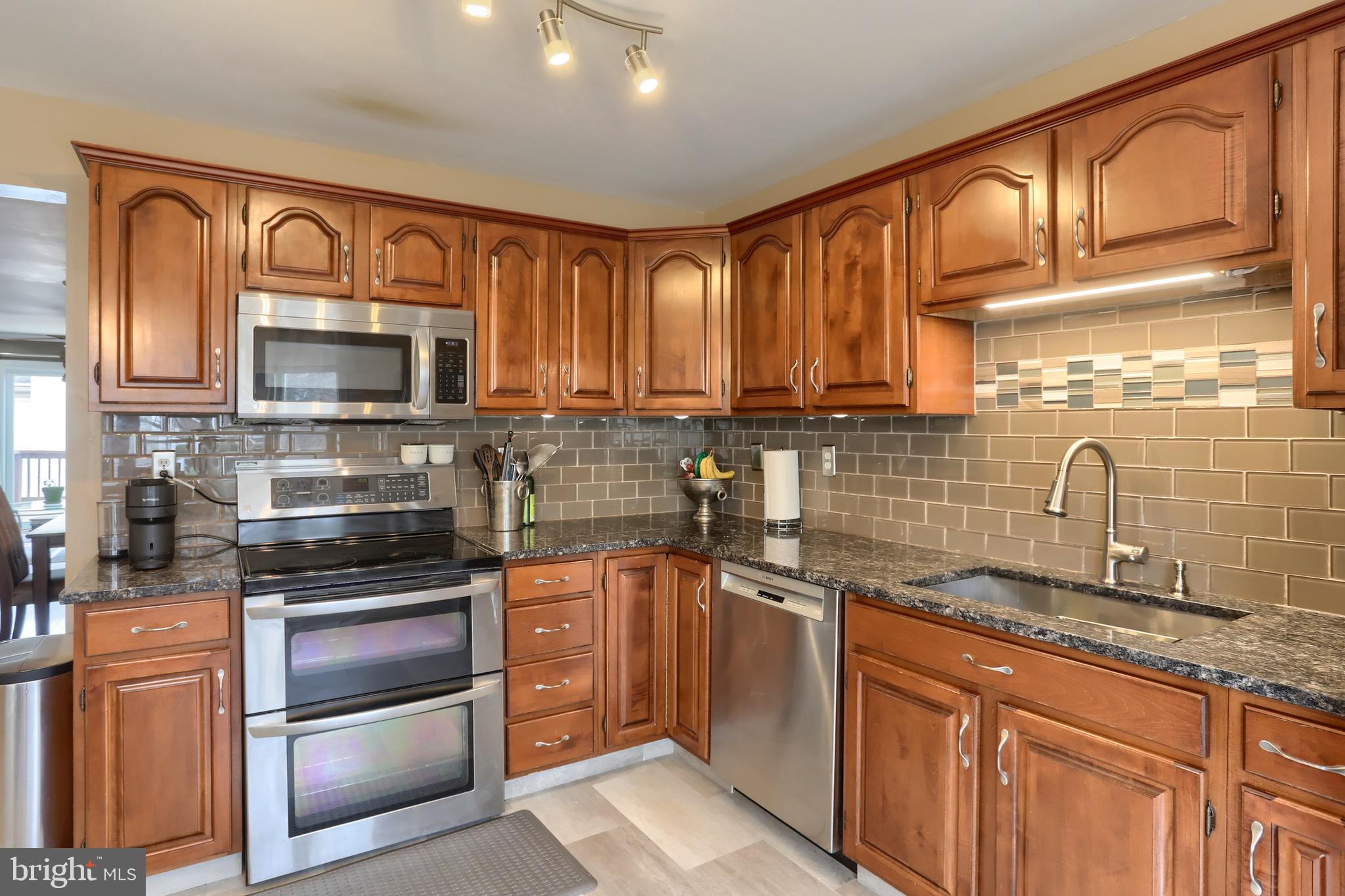 2039 Raleigh Road Hummelstown, PA 17036 - Photo 8 of 35