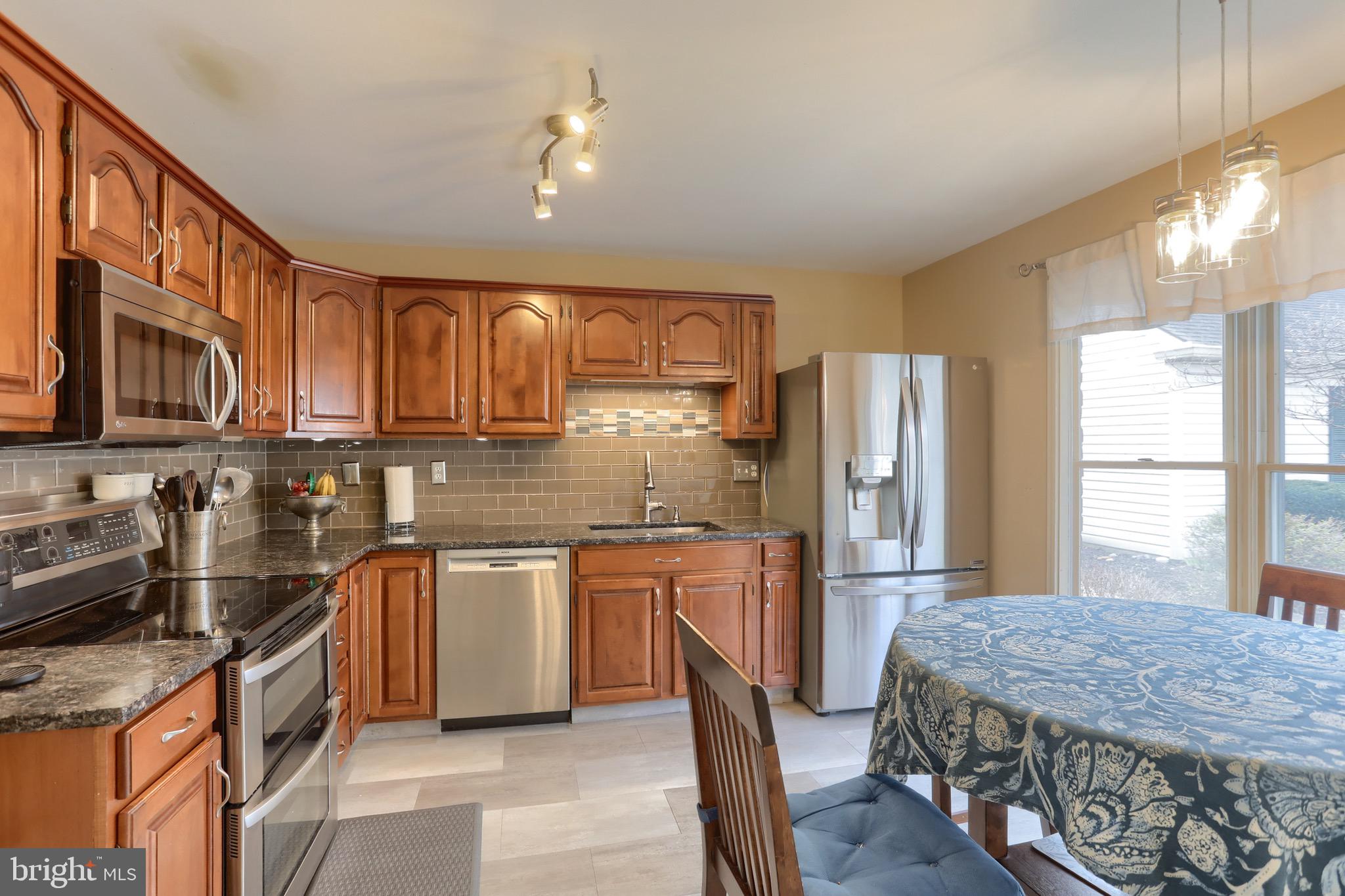 2039 Raleigh Road Hummelstown, PA 17036 - Photo 9 of 35