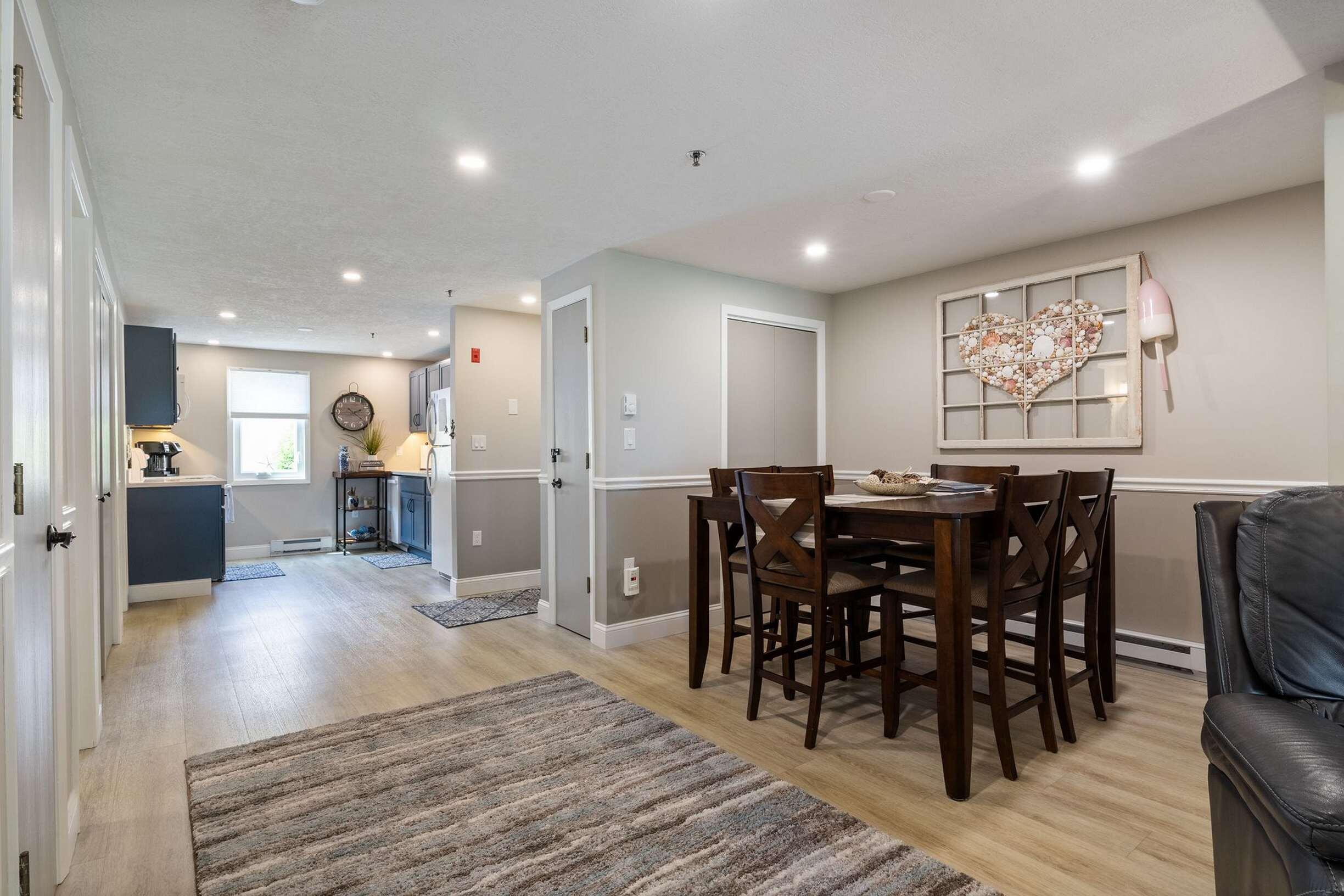 1373 Post Road, Unit 6B Wells, ME 04090 - Photo 12 of 21 Dining Room
