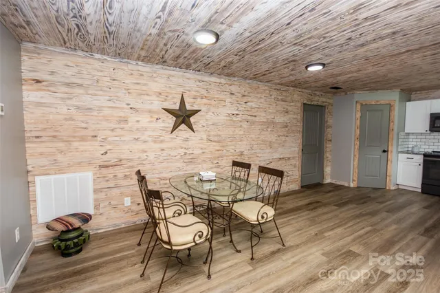 $715,000 | 164 Vance Farm Drive, Statesville, NC 28625