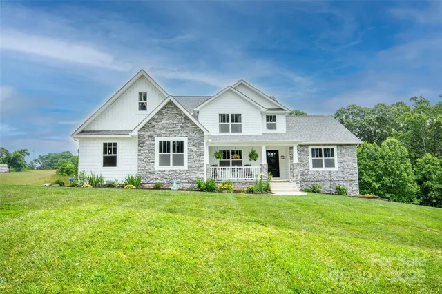$715,000 | 164 Vance Farm Drive, Statesville, NC 28625
