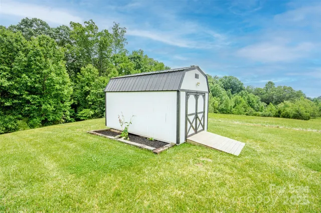 $715,000 | 164 Vance Farm Drive, Statesville, NC 28625