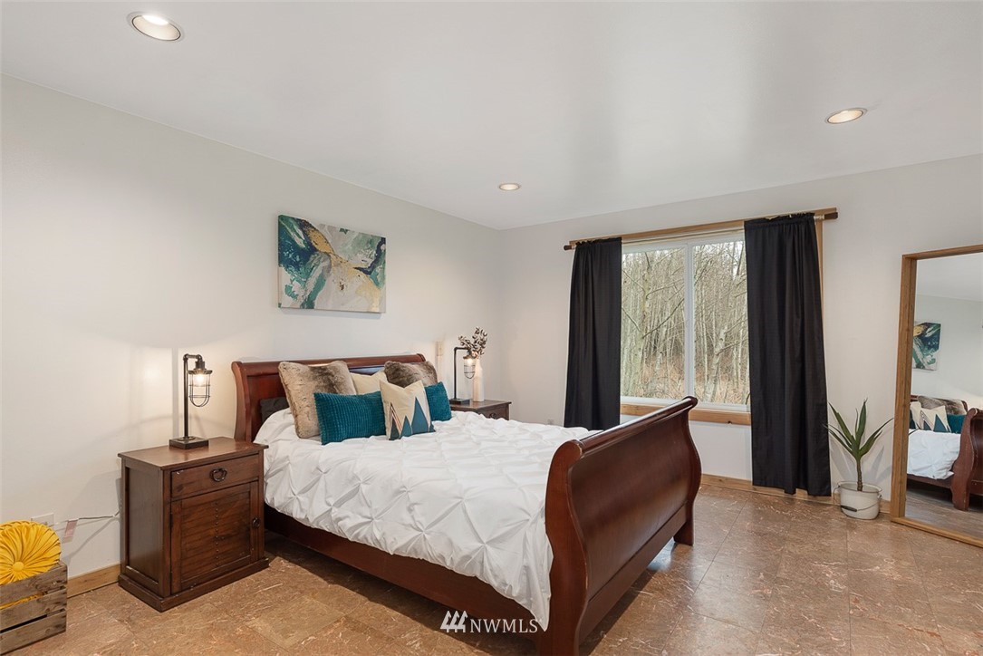 3948 Bay Road Ferndale, WA 98248 - Photo 15 of 37
