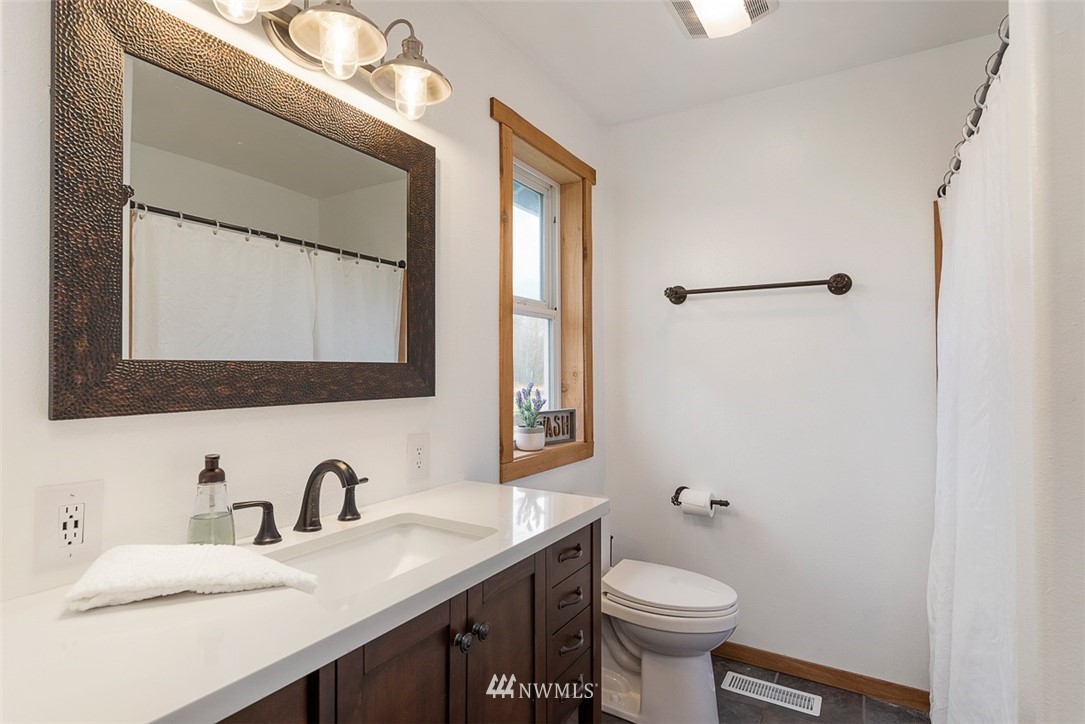 3948 Bay Road Ferndale, WA 98248 - Photo 17 of 37