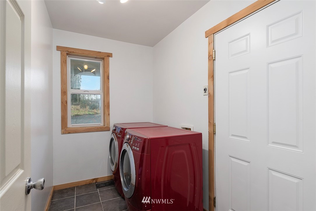 3948 Bay Road Ferndale, WA 98248 - Photo 22 of 37
