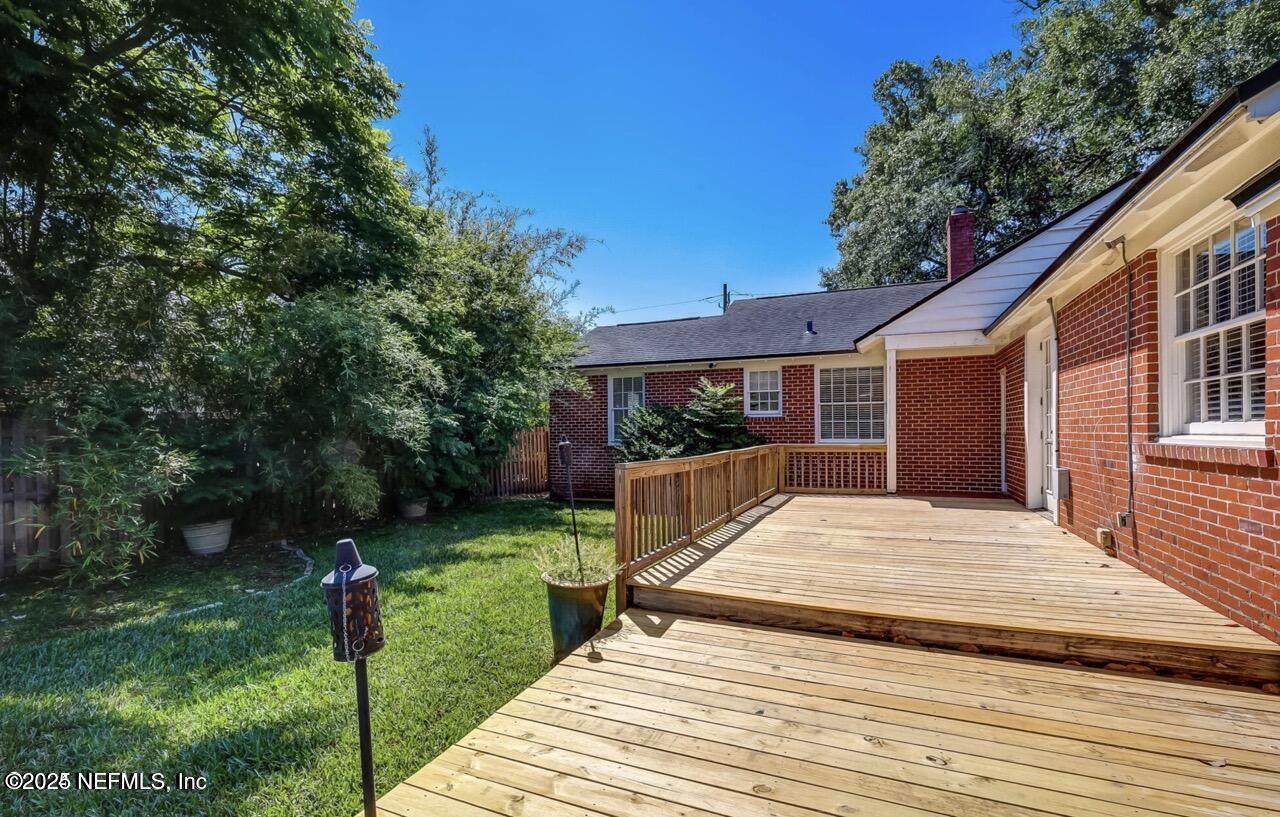2545 Hendricks Avenue Jacksonville, FL 32207 - Photo 45 of 45 a view of a house with backyard and sitting area