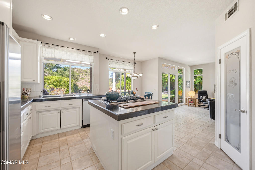 31415 Birdella Road Malibu, CA 90265 - Photo 17 of 36