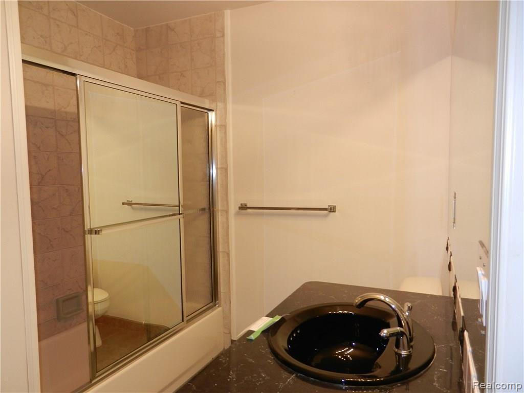 3706 Heron Ridge Drive Rochester Hills, MI 48309 - Photo 37 of 45