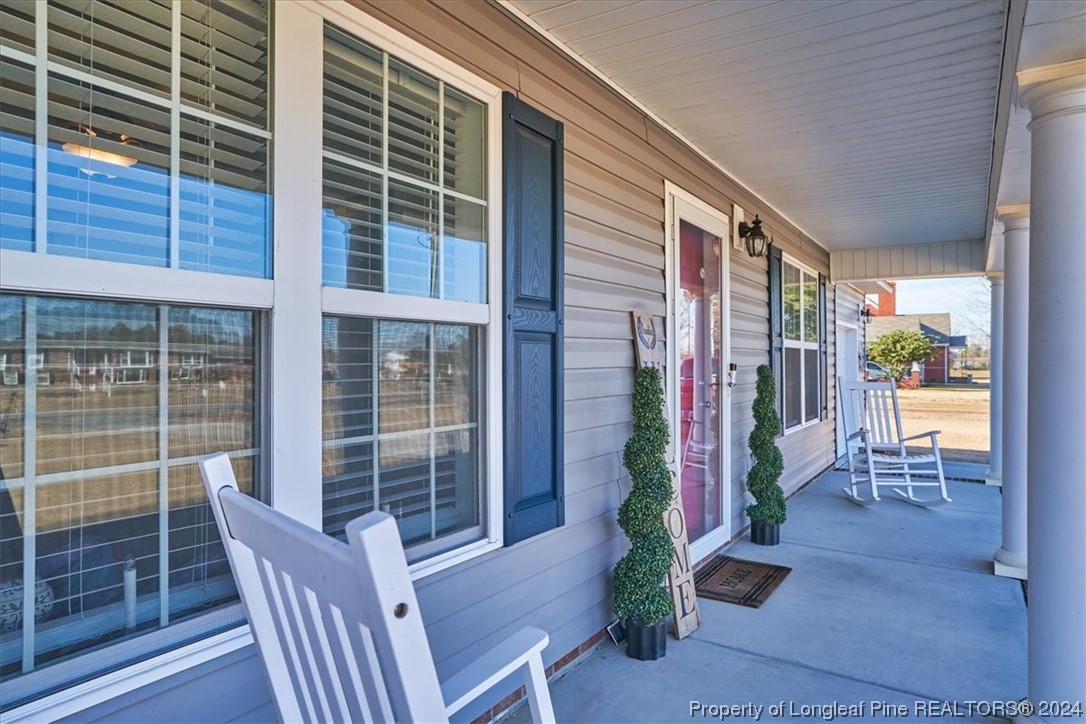 623 Hammonds Road Lumberton, NC 28360 - Photo 4 of 39 a view of balcony with furniture