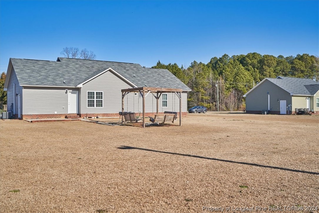 623 Hammonds Road Lumberton, NC 28360 - Photo 6 of 39 a house with a outdoor space