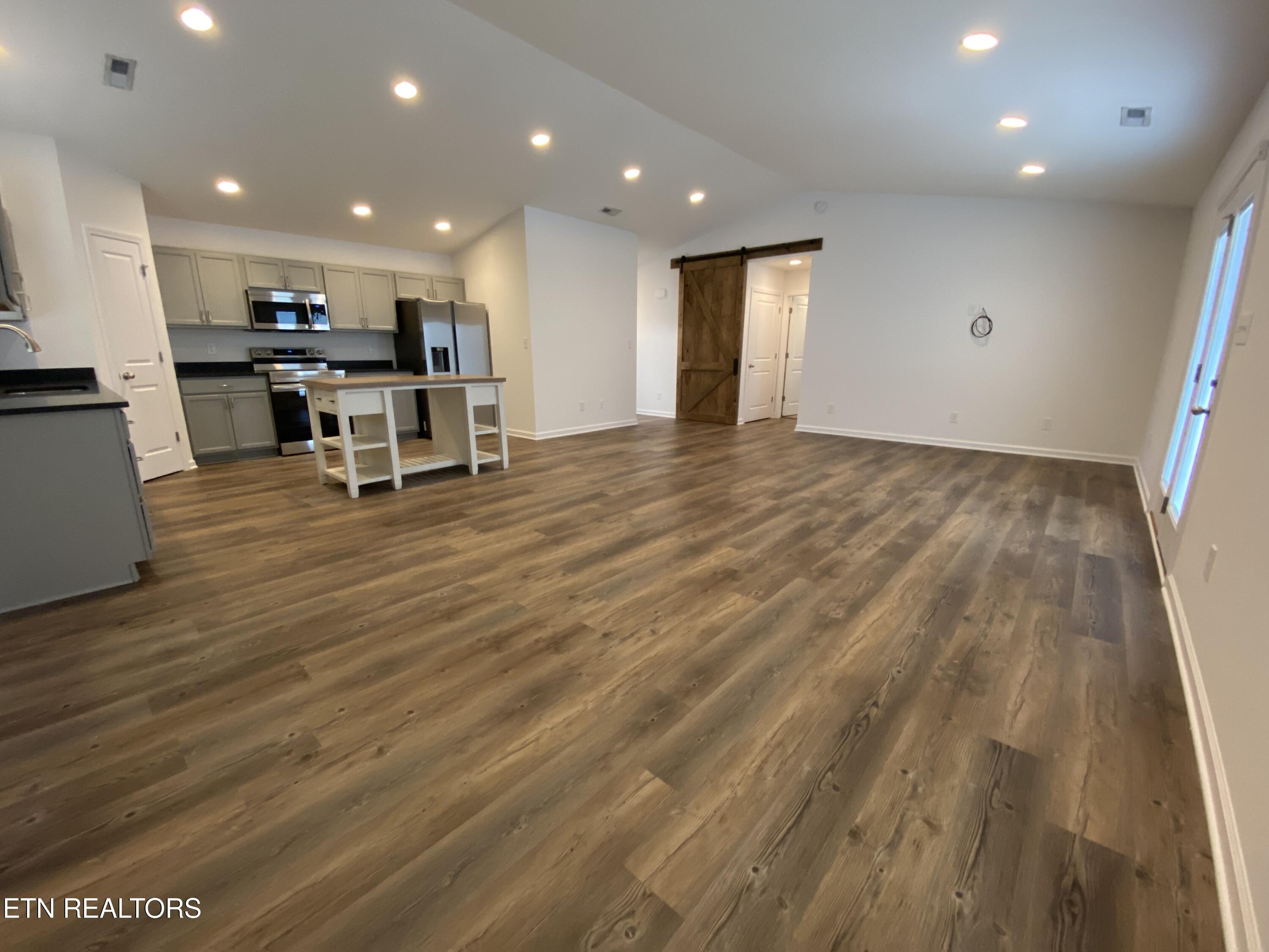 6534 Colossal Lane Corryton, TN 37721 - Photo 11 of 35 Dining Area