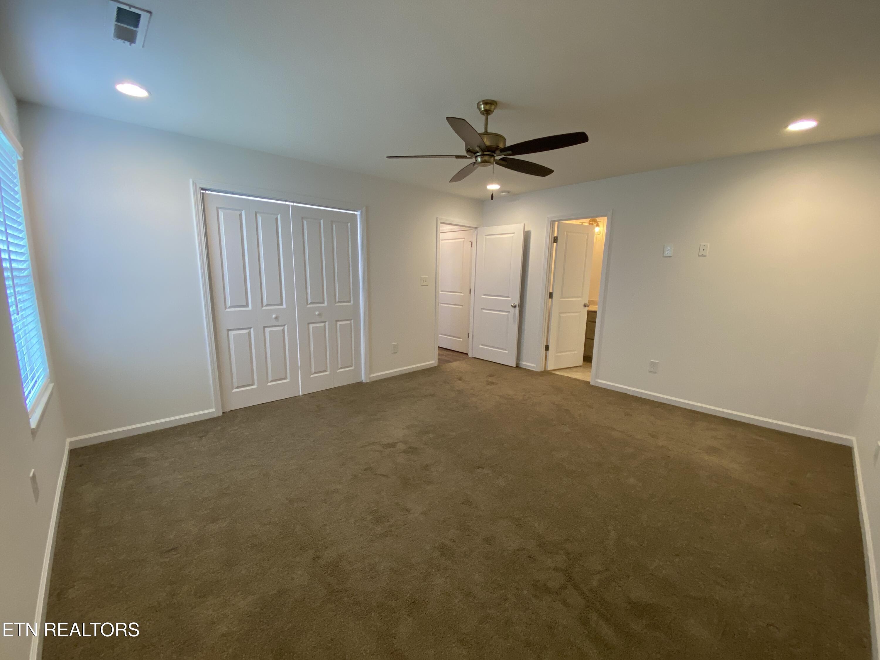 6534 Colossal Lane Corryton, TN 37721 - Photo 21 of 35 Primary Bedroom