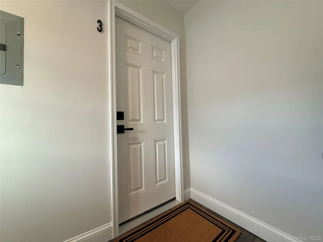 $2,300 | 247 Main Street, Unit 3, Northport, NY 11768