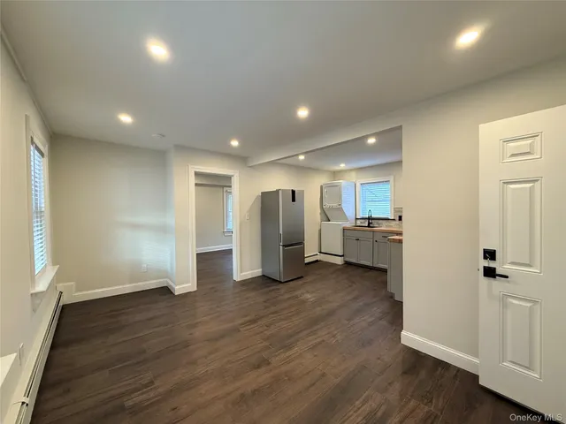 $2,300 | 247 Main Street, Unit 3, Northport, NY 11768