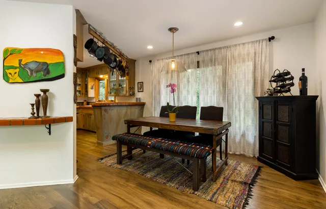 a view of a workspace with furniture