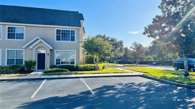 a view of a yard in front of house