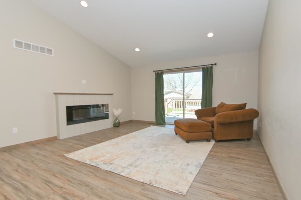 420 Prairie Way Wrightstown, WI 54180 - Photo 23 of 64