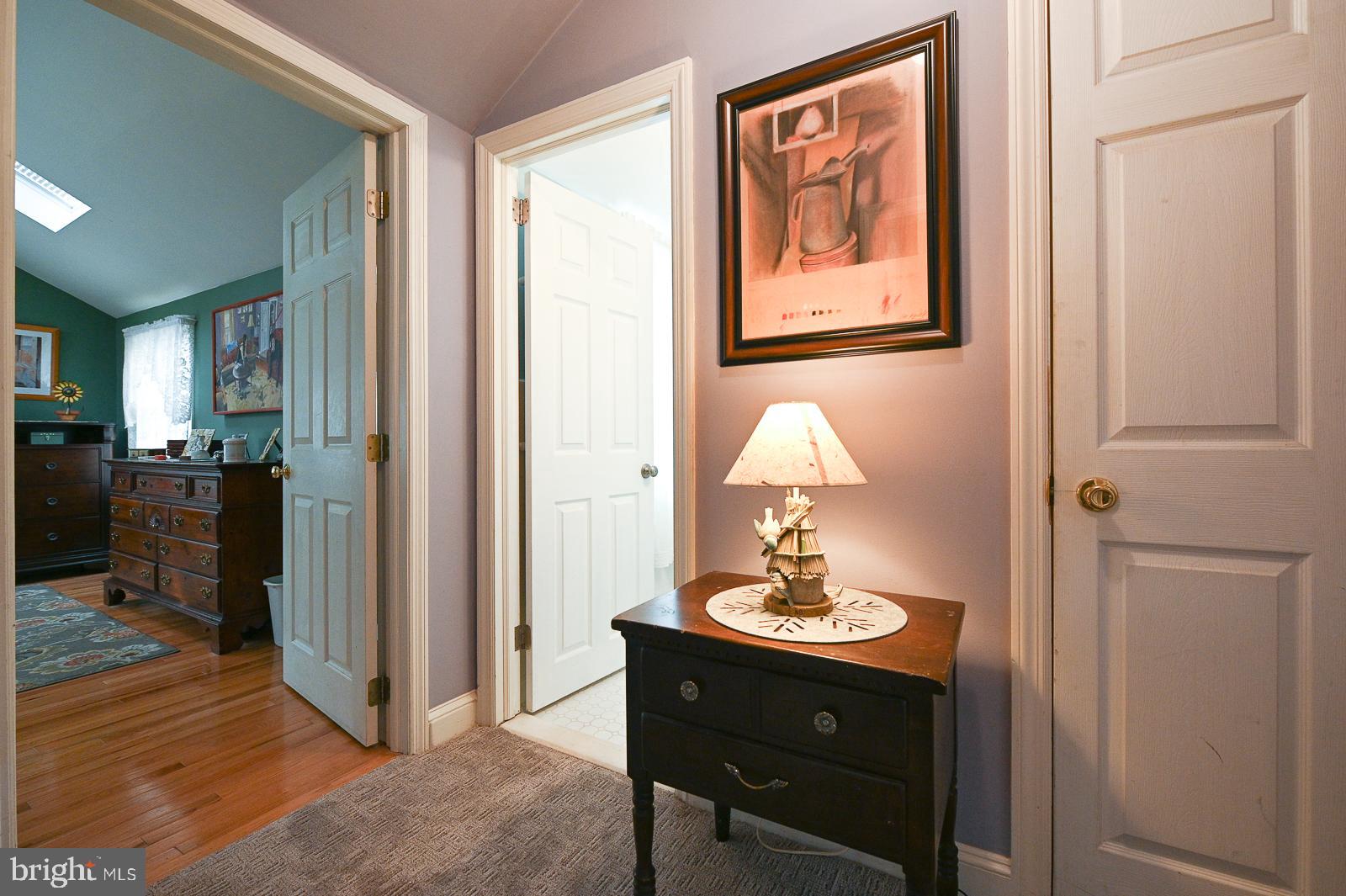 112 Congress Avenue Springfield, PA 19064 - Photo 15 of 28 Upstairs Hallway