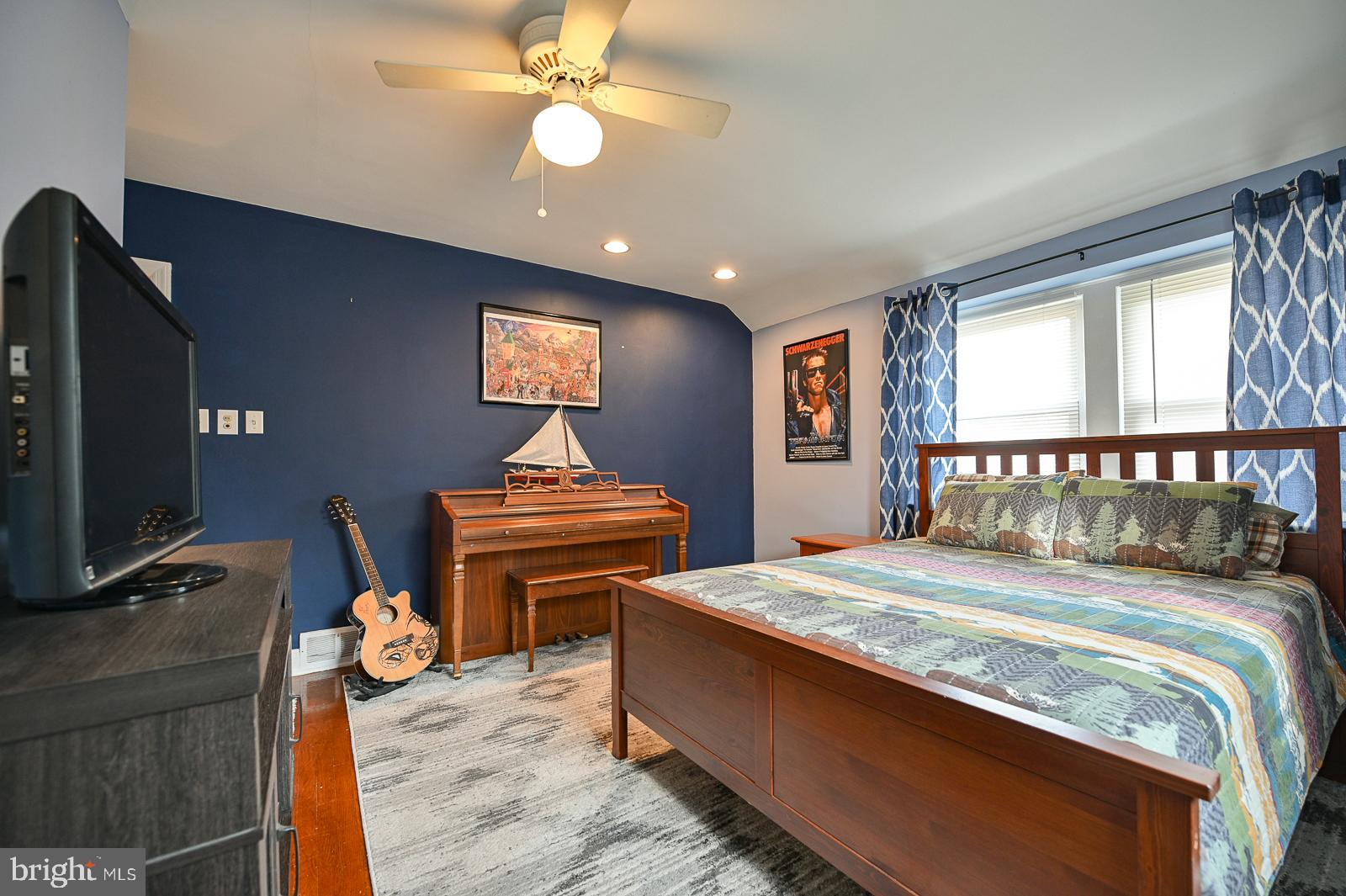 112 Congress Avenue Springfield, PA 19064 - Photo 21 of 28 Second Bedroom