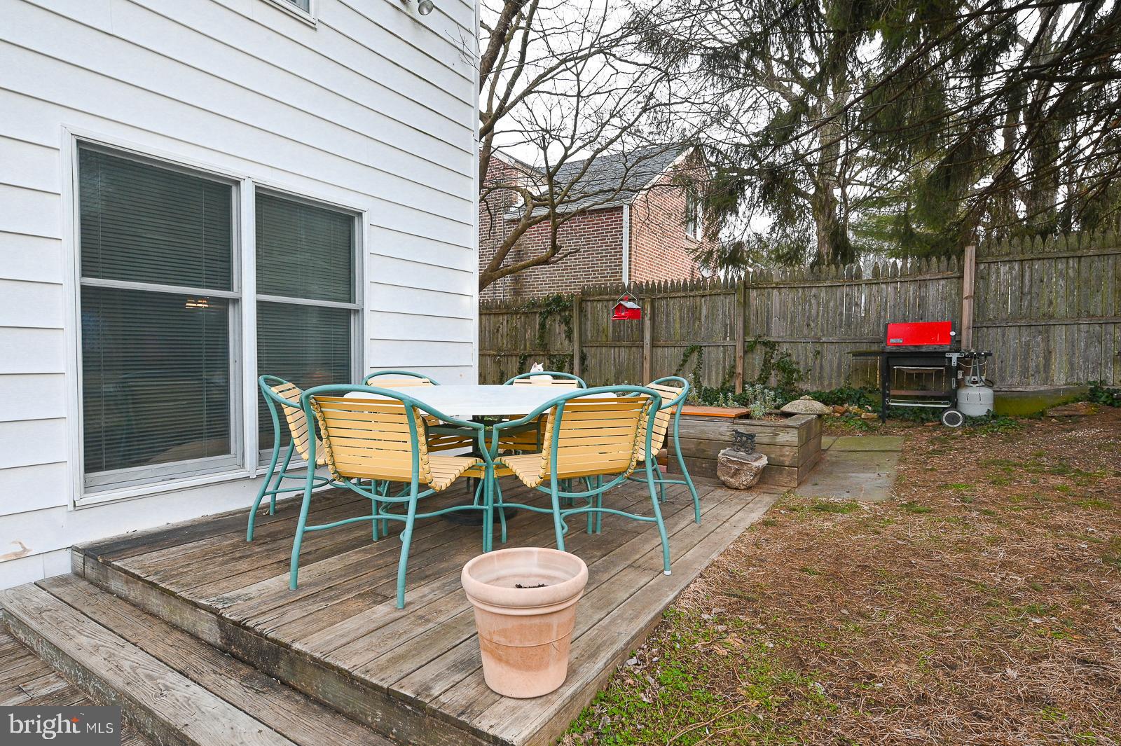112 Congress Avenue Springfield, PA 19064 - Photo 28 of 28 Rear Deck