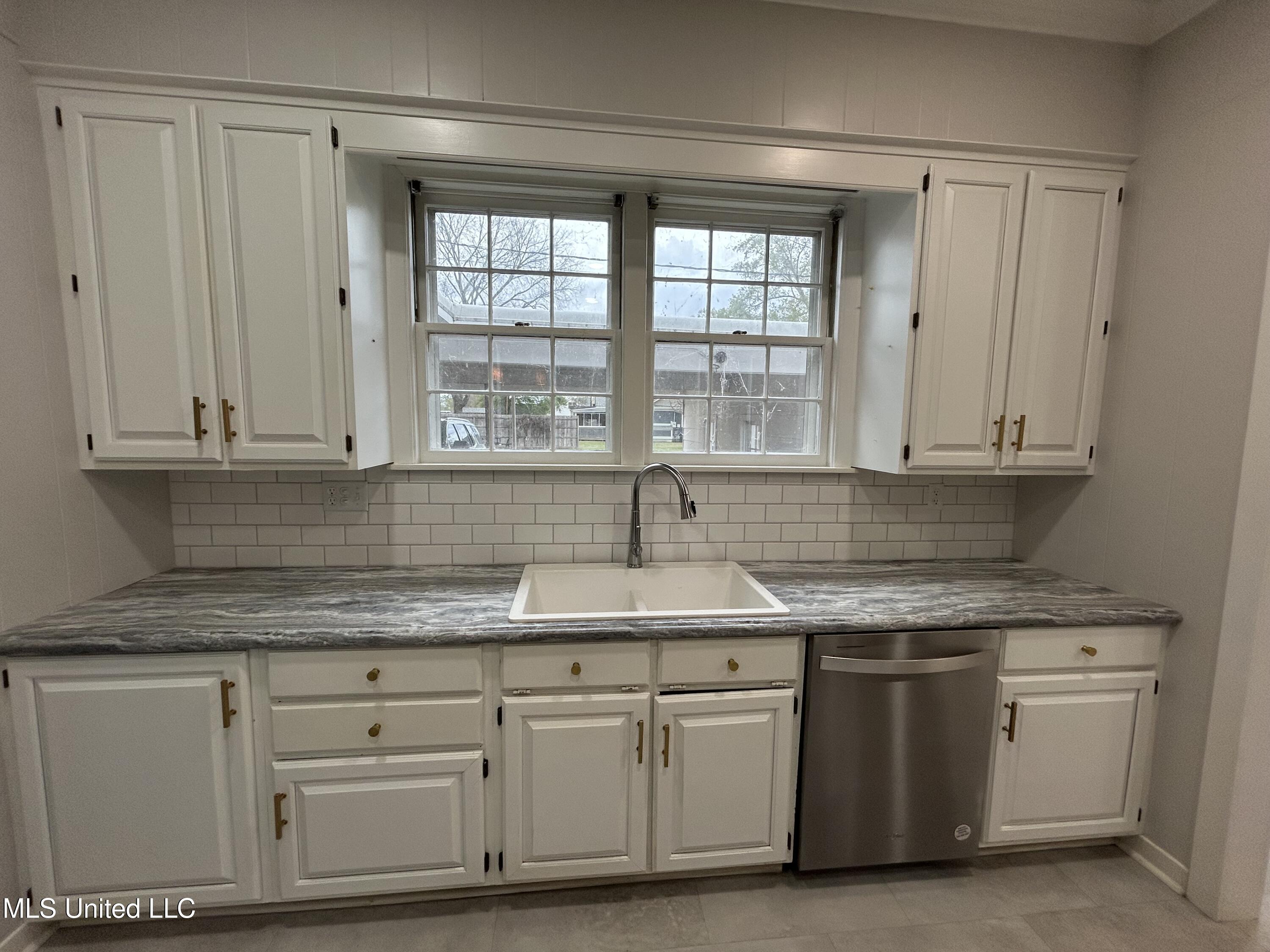 341 North Ruby Avenue Ruleville, MS 38771 - Photo 5 of 25 IMG_3246